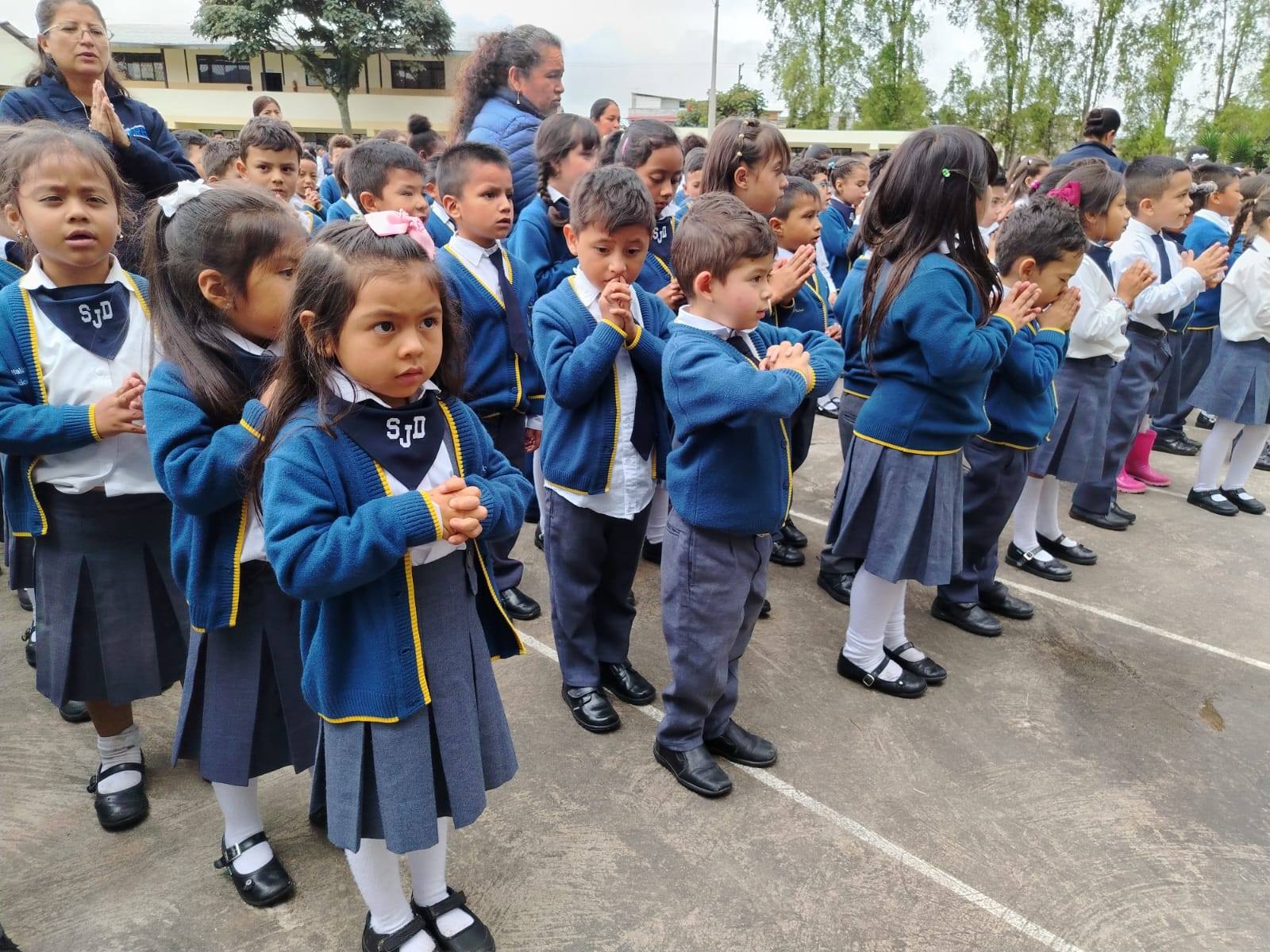 Alumnos de la Unidad Educativa San Juan Diego